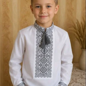 Класична вишиванка для хлопчиків з попліну